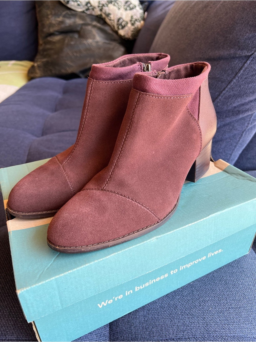 TOMS Loren Bootie in Forest Brown Suede with Pearlized Metallic - Size: 9.5